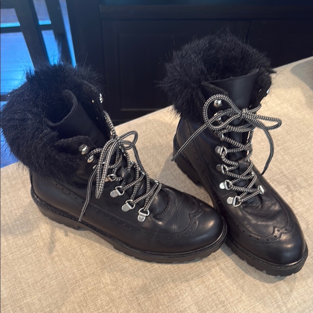 Charles David Black Wingtip Fur Lace-Up Winter Boots - Picture 1 of 3